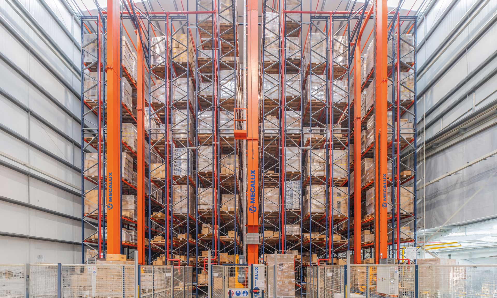 Vitrinor: un almacén automático para 8 millones de artículos de cocina al año
