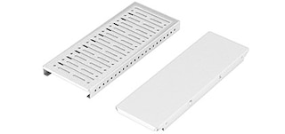Los estantes metálicos para las estanterías de palets están disponibles en distintas configuraciones Los estantes metálicos para las estanterías de palets están disponibles en distintas configuraciones