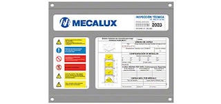 La placa de características reúne información técnica de las estanterías push-back