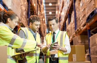 La formación del personal maximiza la disponibilidad del almacén y potencia su productividad La formación del personal maximiza la disponibilidad del almacén y potencia su productividad