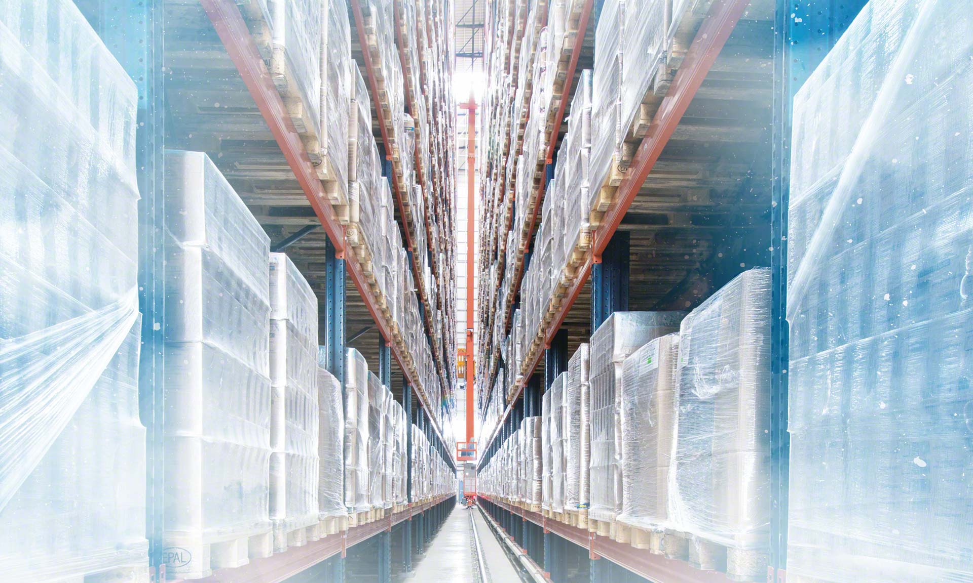 Almacén automático y sismorresistente de Eurofrigo para la gestión de productos congelados