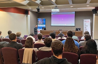 Alumnos de la FIB (UPC) diseñan la inteligencia de una flota de robots móviles autónomos