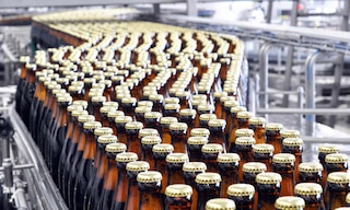 Slaur Sardet: un almacén automático con 8 transelevadores para gestionar 160 millones de botellas/año