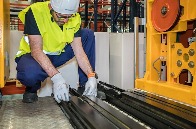 Los paquetes de recambios favorecen la disponibilidad de las piezas de repuesto Los paquetes de recambios favorecen la disponibilidad de las piezas de repuesto