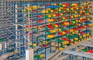 El sistema shuttle de almacenamiento es una solución de alto rendimiento El sistema shuttle de almacenamiento es una solución de alto rendimiento