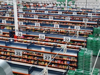 Mercadona estrena supermercado <i>online</i> con estanterías para picking de Mecalux Mercadona estrena supermercado <i>online</i> con estanterías para picking de Mecalux